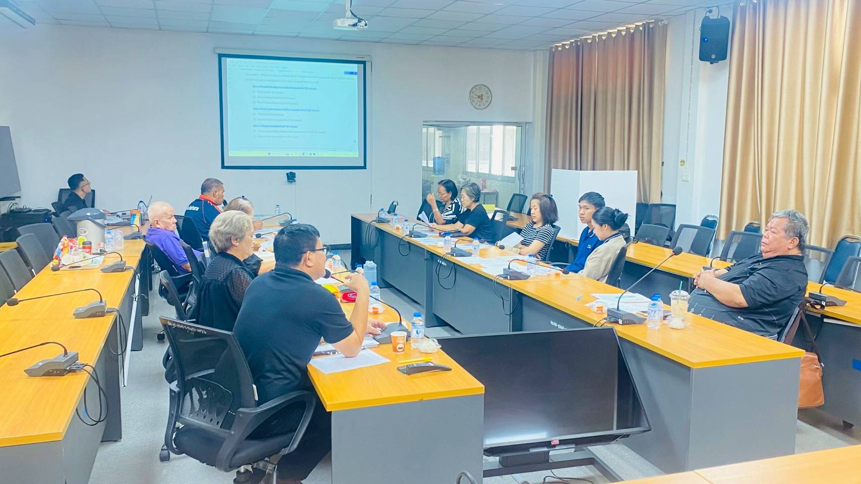 สำนักงานพัฒนาชุมชนอำเภอบ้านฉาง(สพอ.บ้านฉาง) จัดประชุมชี้แจงแนวทางการคัดสรรคัดสรรสุดยอดหนึ่งตำบล หนึ่งผลิตภัณฑ์ไทย ปี 2569 (OTOP Product Champion : OPC) ระดับอำเภอ